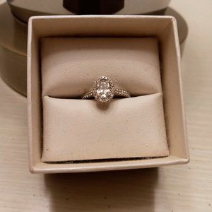 Natural Diamond Engagement Ring, 7/8CTW